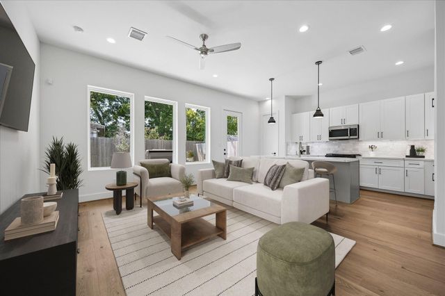 1832 W Tidwell Road, Houston, TX 77091
