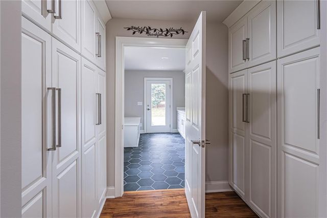 194 Melanie Lane, Woodstock, GA 30188