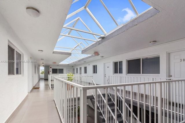 1986 Biarritz Dr 101, Miami Beach, FL 33141
