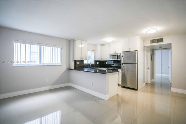 1986 Biarritz Dr 101, Miami Beach, FL 33141