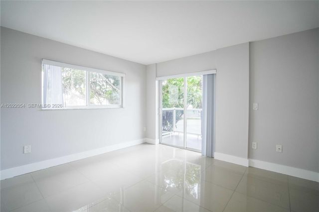 1986 Biarritz Dr 101, Miami Beach, FL 33141