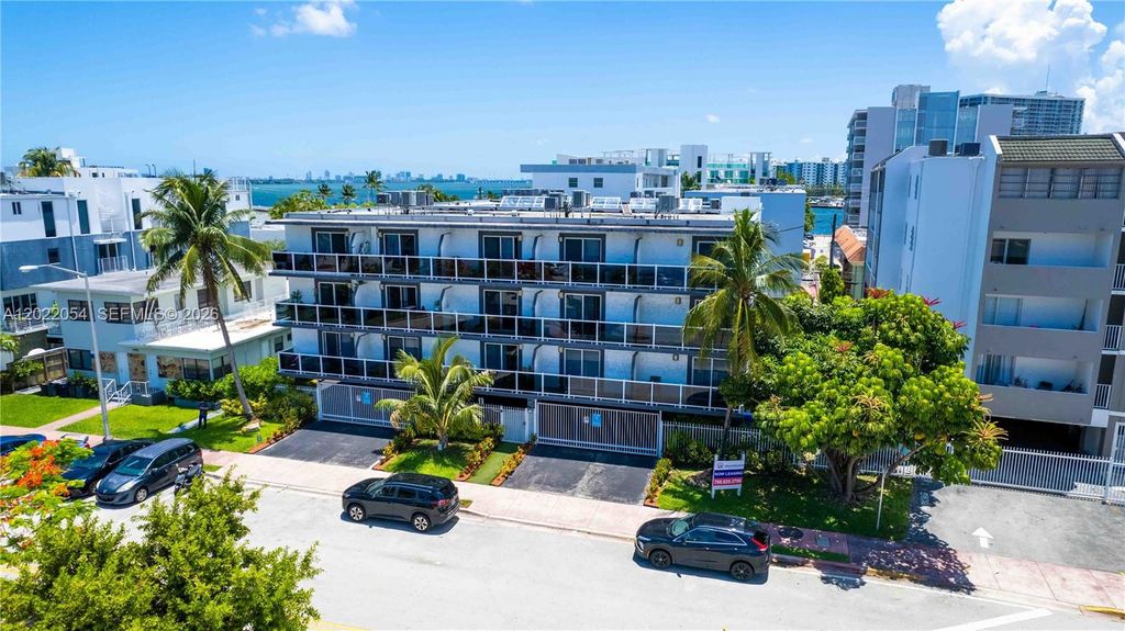 1986 Biarritz Dr 101, Miami Beach, FL 33141