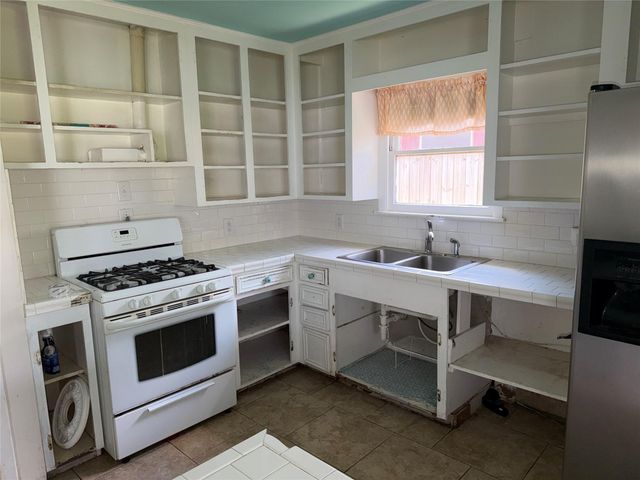 2209 18th Street, Galena Park, TX 77547