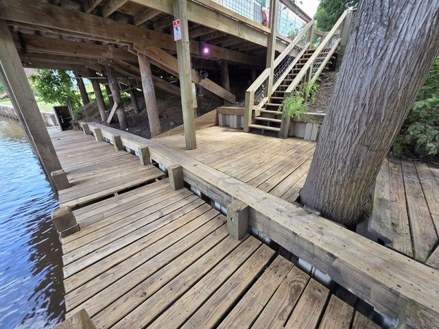 354 Sir Lancelot Drive N, Sargent, TX 77414