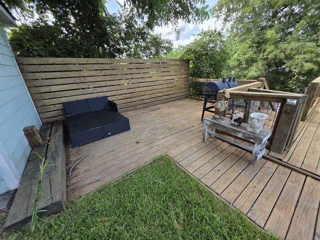 354 Sir Lancelot Drive N, Sargent, TX 77414