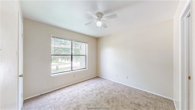 303 Manuel Drive C, College Station, TX 77840