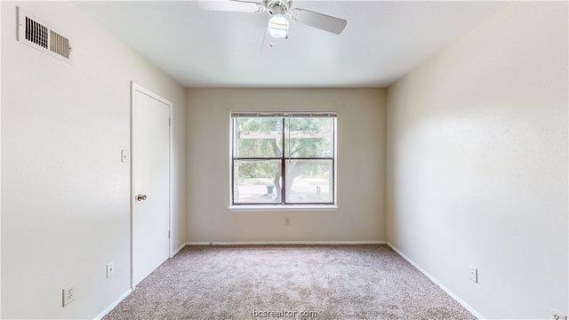 303 Manuel Drive C, College Station, TX 77840