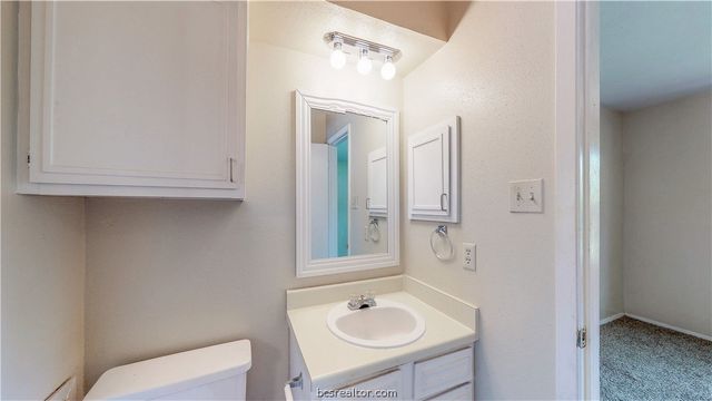 303 Manuel Drive C, College Station, TX 77840