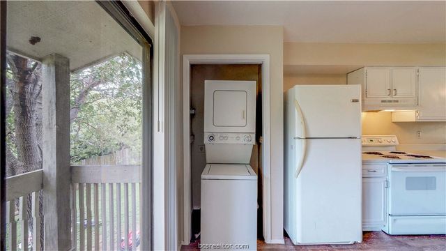 303 Manuel Drive C, College Station, TX 77840