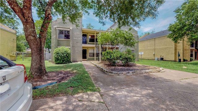 303 Manuel Drive C, College Station, TX 77840