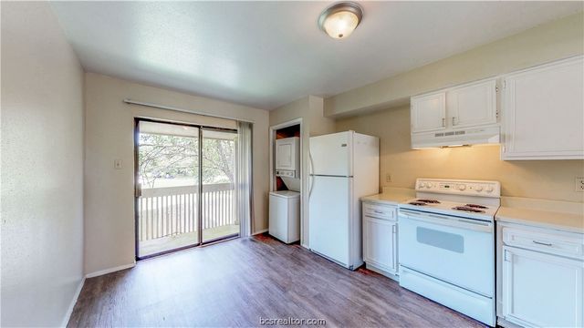 303 Manuel Drive C, College Station, TX 77840