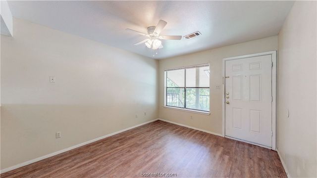 303 Manuel Drive C, College Station, TX 77840