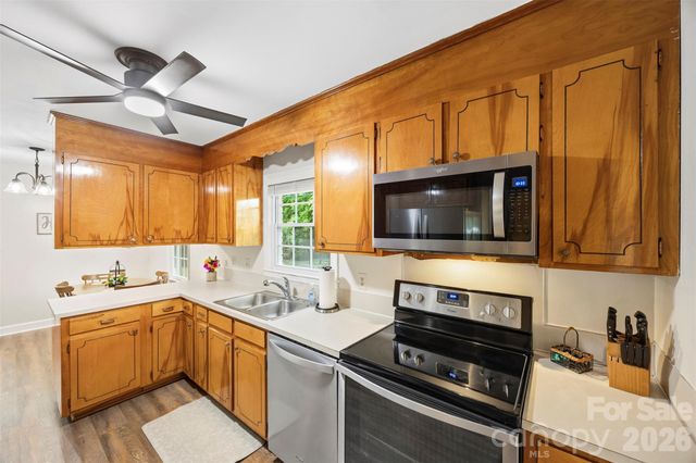 1254 Churchill Drive, Gastonia, NC 28054