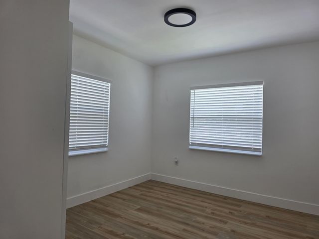 9900 NW 25th Avenue, Miami, FL 33147