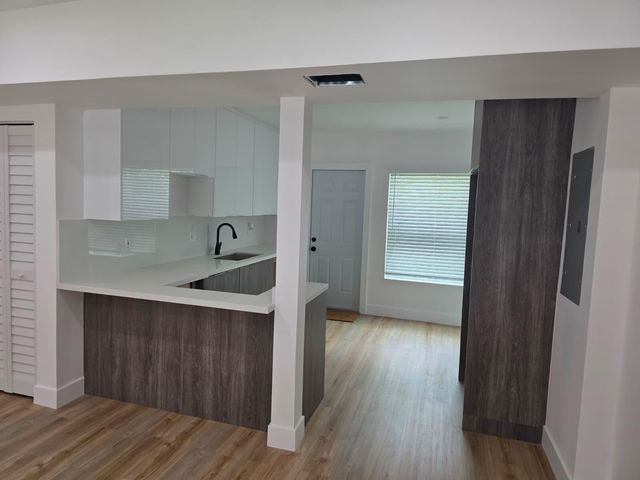 9900 NW 25th Avenue, Miami, FL 33147