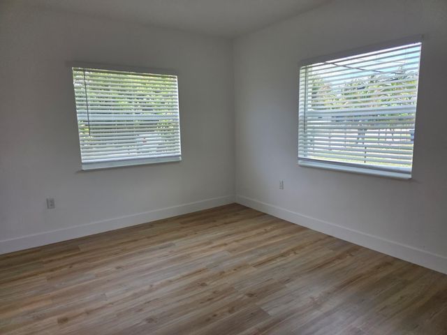 9900 NW 25th Avenue, Miami, FL 33147