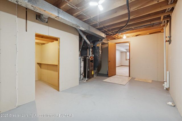 6542 Brook Trail, Lansing, MI 48917