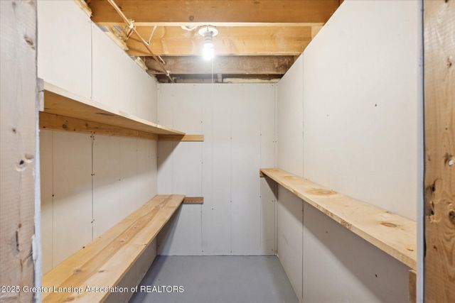 6542 Brook Trail, Lansing, MI 48917