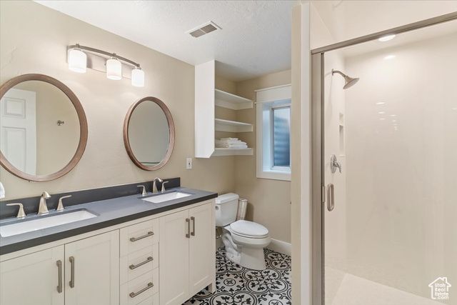 256 SEEMORE DR, Kaysville, UT 84037