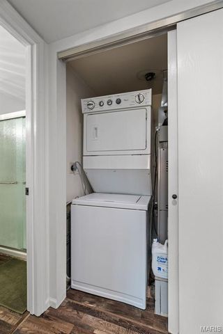 621 S Kirkwood Rd 202, St Louis, MO 63122