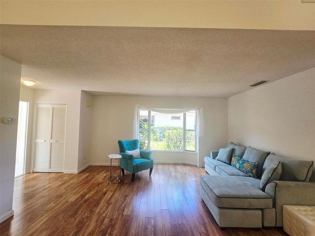 5808 GARDEN LAKES DRIVE, Bradenton, FL 34203