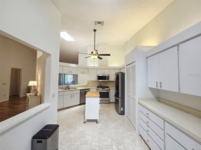 5808 GARDEN LAKES DRIVE, Bradenton, FL 34203