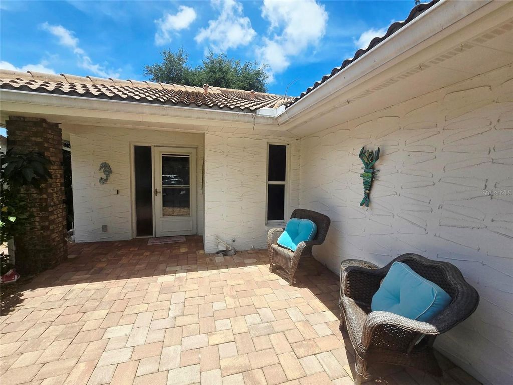 5808 GARDEN LAKES DRIVE, Bradenton, FL 34203
