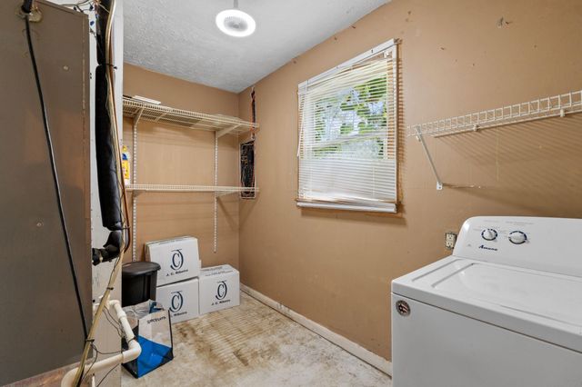 142 Lois Lane, Nicholasville, KY 40356