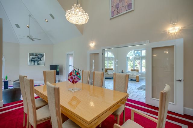 970 9th St, Lawrenceburg, TN 38464