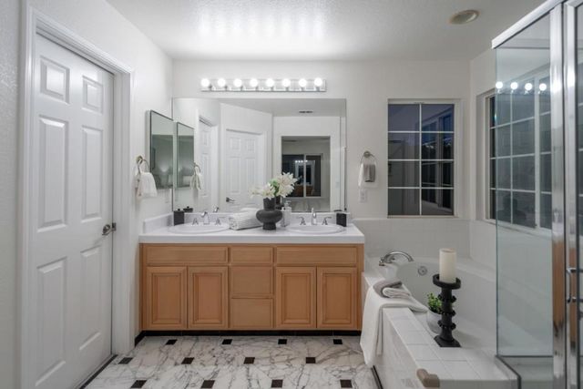 18060 King Court, Saratoga, CA 95070