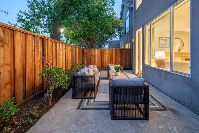 18060 King Court, Saratoga, CA 95070