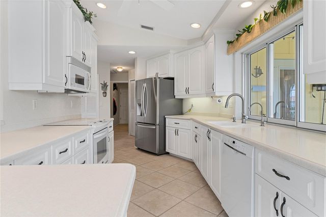 221 DI VINCI DRIVE, Punta Gorda, FL 33950