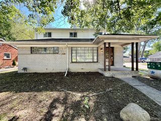 23400 Seneca Street, Oak Park, MI 48237