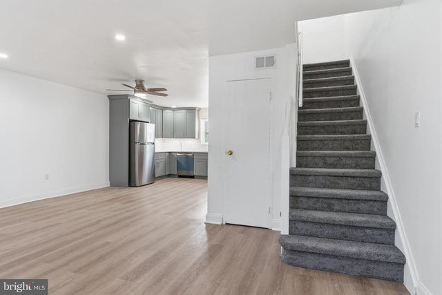 5805 MITCHELL RD, Levittown, PA 19057