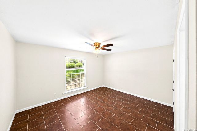 8702 Village Dr Apt 1302, San Antonio, TX 78217