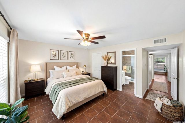 8702 Village Dr Apt 1302, San Antonio, TX 78217