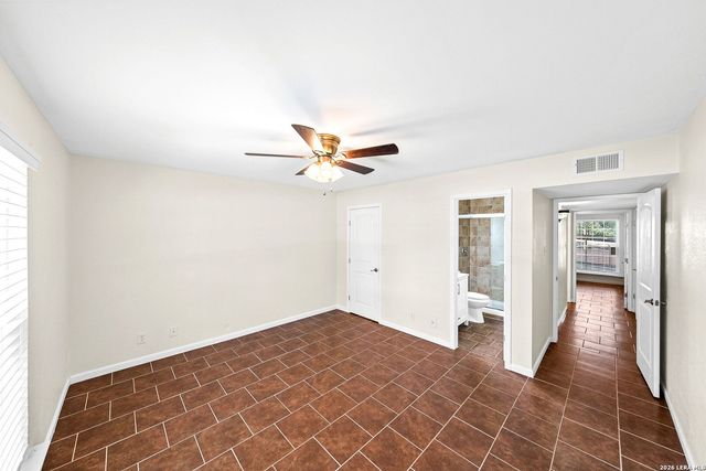 8702 Village Dr Apt 1302, San Antonio, TX 78217