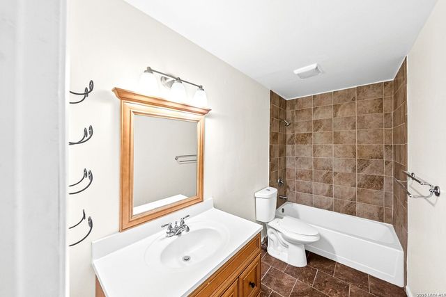 8702 Village Dr Apt 1302, San Antonio, TX 78217