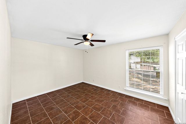 8702 Village Dr Apt 1302, San Antonio, TX 78217