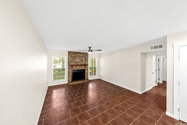 8702 Village Dr Apt 1302, San Antonio, TX 78217