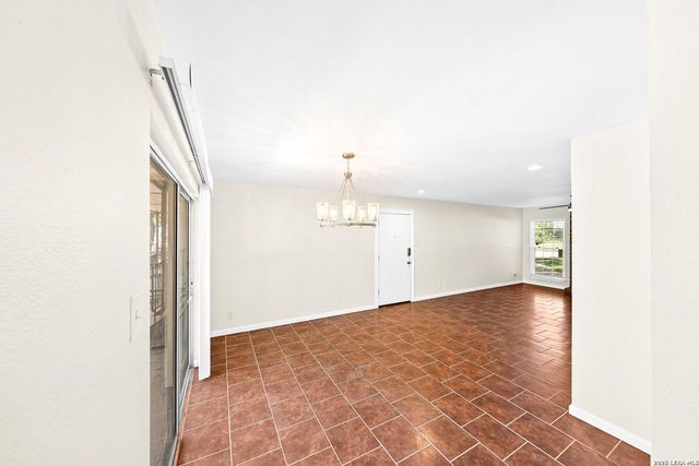 8702 Village Dr Apt 1302, San Antonio, TX 78217