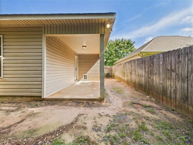 500 Amherst Street, Kathleen, GA 31047