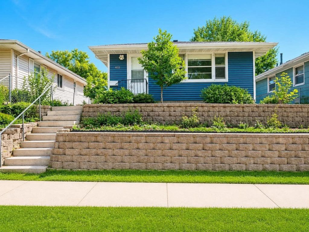 822 Morgan Avenue N, Minneapolis, MN 55411