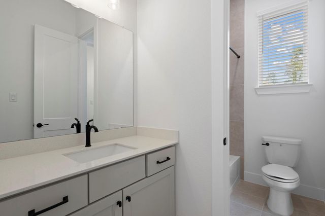 616 Golden Aster Boulevard, Waller, TX 77447