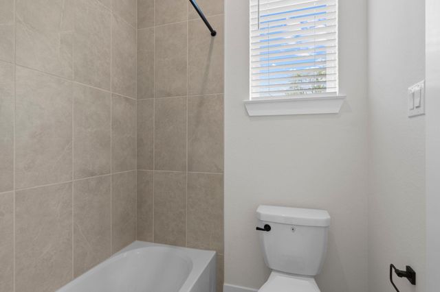 616 Golden Aster Boulevard, Waller, TX 77447