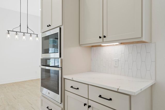 616 Golden Aster Boulevard, Waller, TX 77447