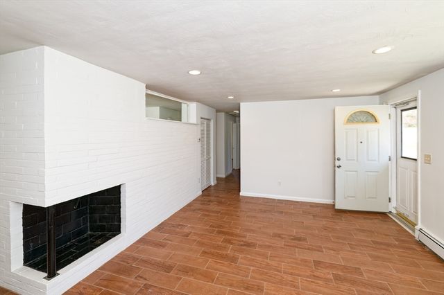 35 Marion St, Holbrook, MA 02343