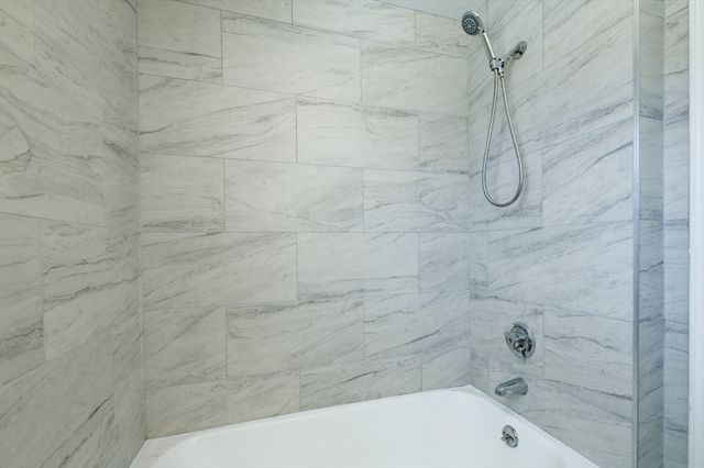 35 Marion St, Holbrook, MA 02343