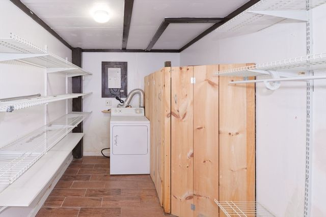 35 Marion St, Holbrook, MA 02343