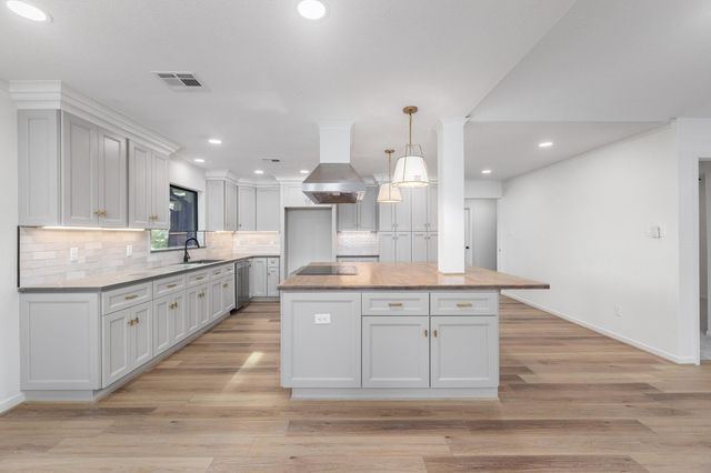 128 Schooner, Livingston, TX 77351